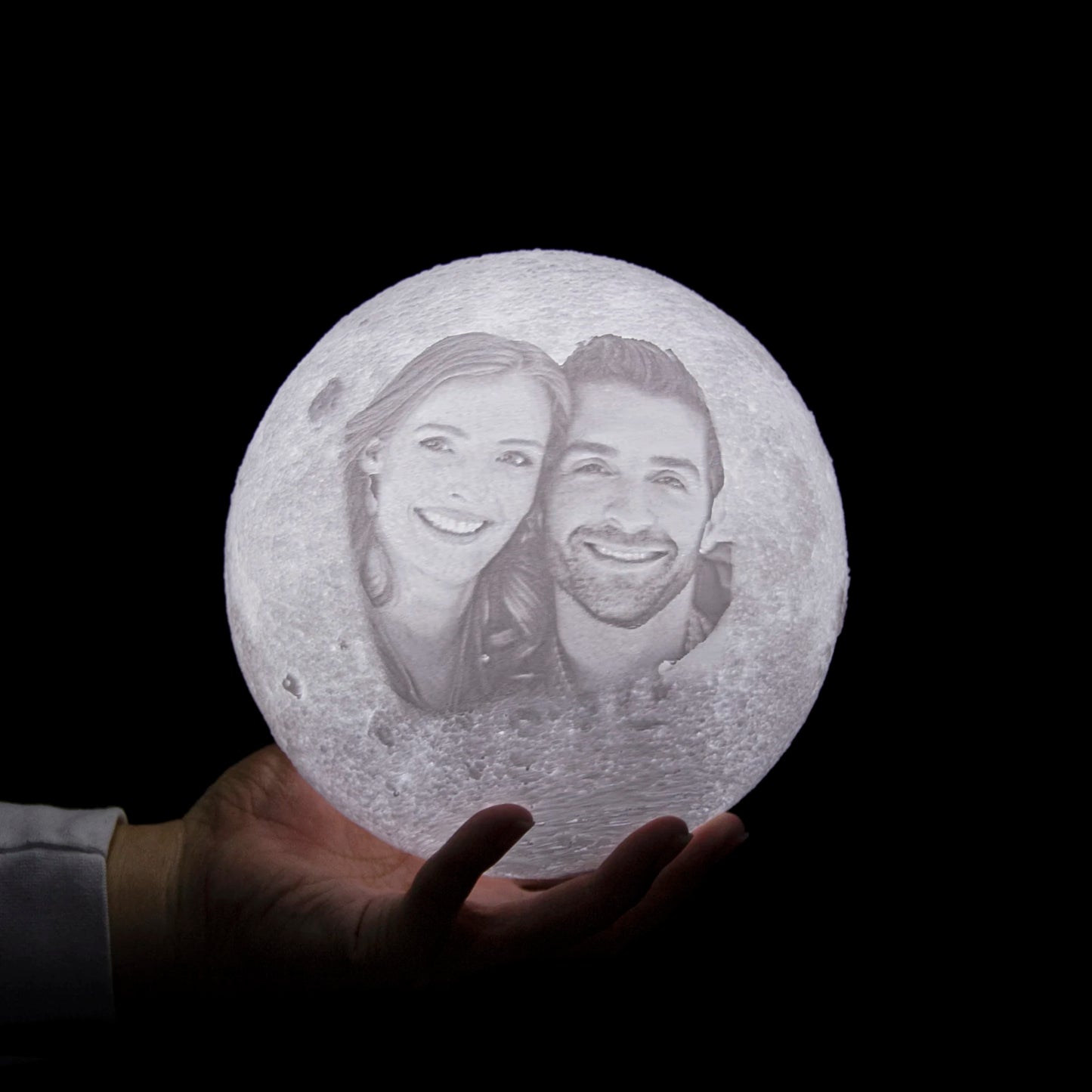 MoonMemory – מנורת ירח בהתאמה אישית